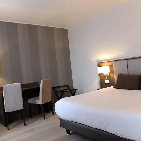 De Flore - Montmartre Hotel