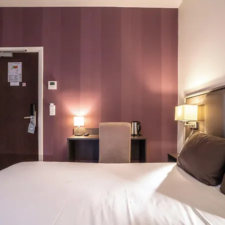 De Flore - Montmartre 3*