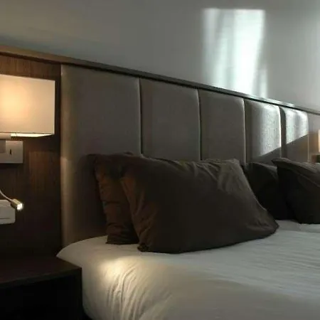 Otel De Flore - Montmartre