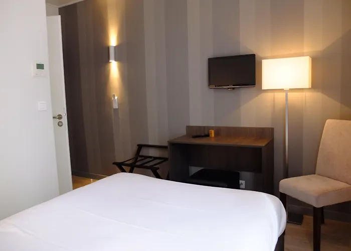 Hotel De Flore - Montmartre