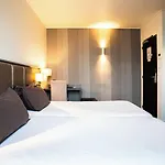 فندق De Flore - Montmartre 3*