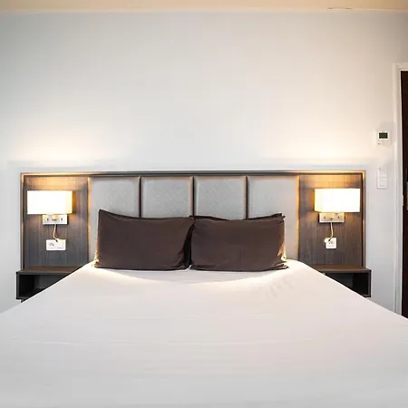 De Flore Hotel