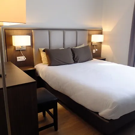 Hotel De Flore - Montmartre