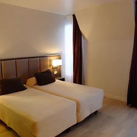 De Flore 3* Paris