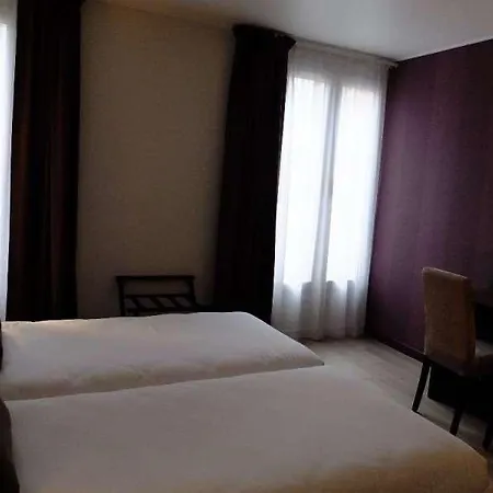 Hotel De Flore 3*