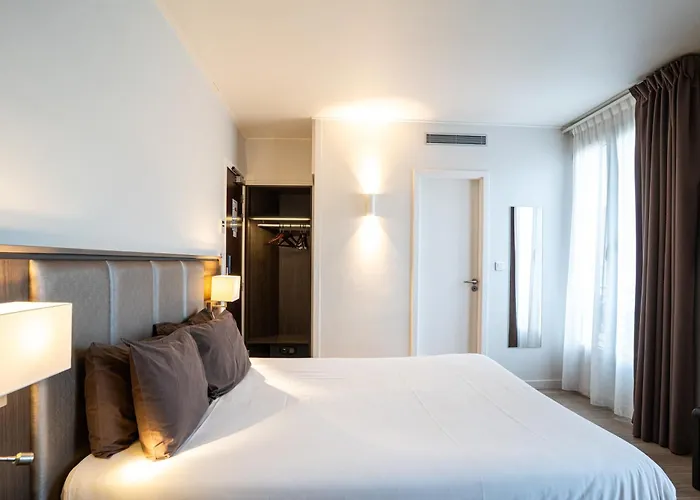 Hotell De Flore - Montmartre 3*