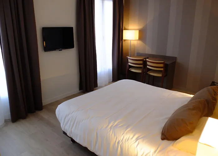 De Flore - Montmartre Paris