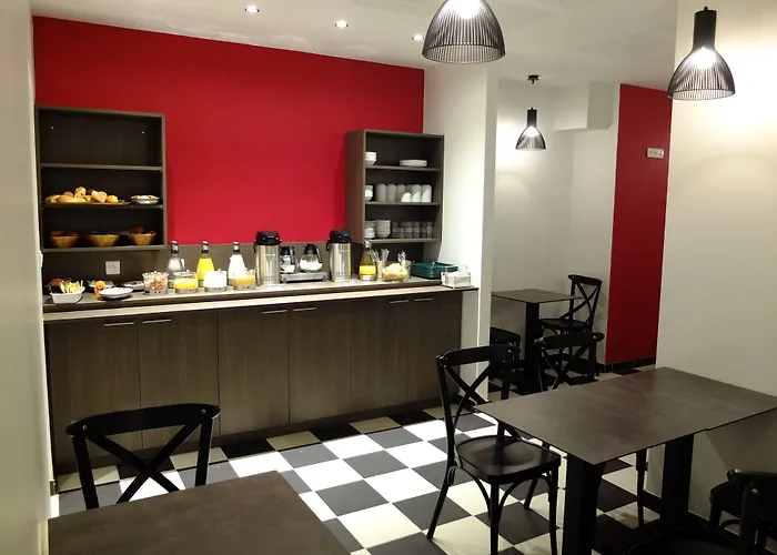 De Flore - Montmartre Hotell Paris