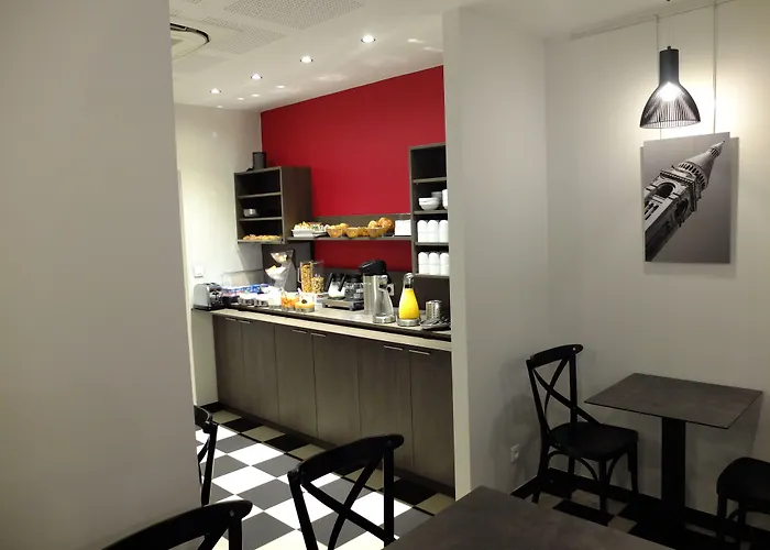 De Flore - Montmartre 3*