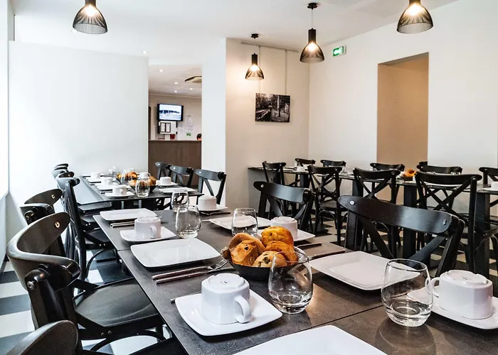 De Flore - Montmartre Hotell Paris