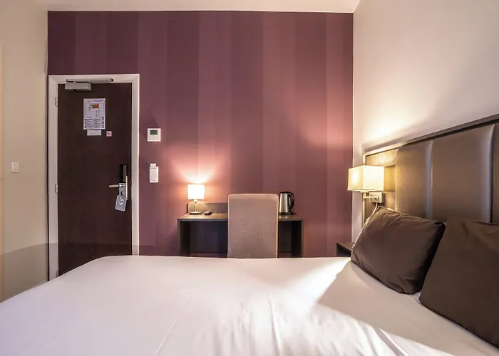 De Flore - Montmartre 3*