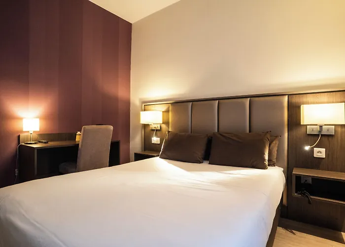 De Flore - Montmartre Hotell Paris