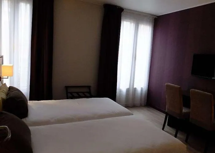 Hotel De Flore - Montmartre 3*