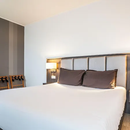 De Flore - Montmartre 3* باريس