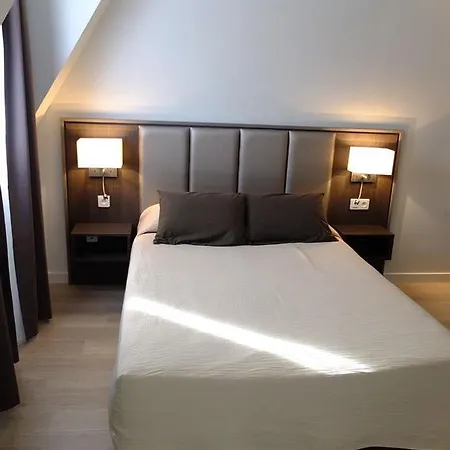 Hotel De Flore 3*